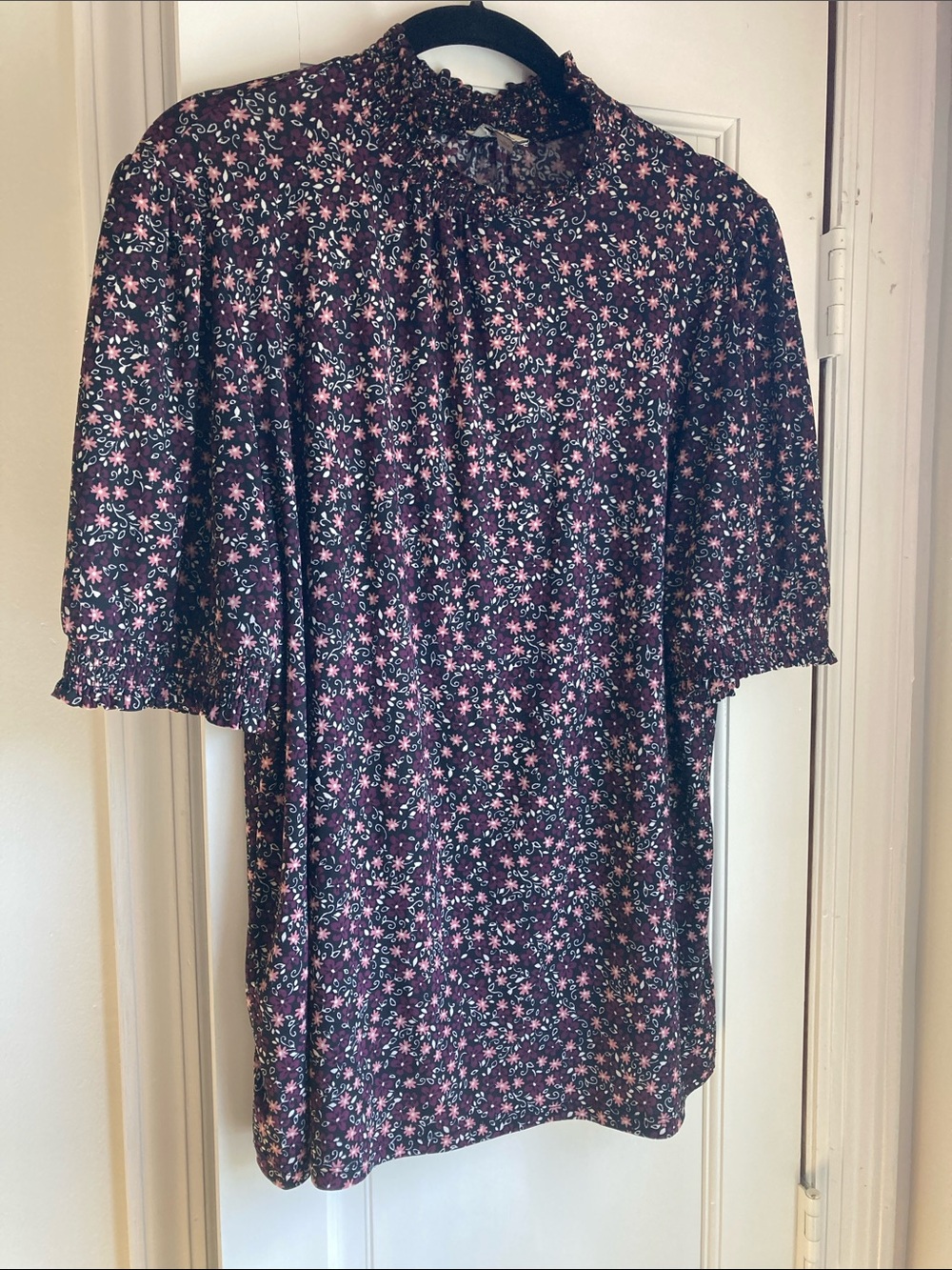 Anne Klein Purple Floral Ruffle Neck Short-Sleeve Blouse